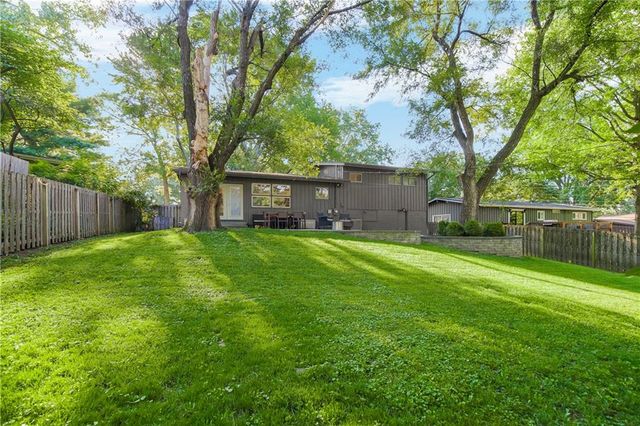 7908 Falmouth Street, Prairie Village, KS 66208