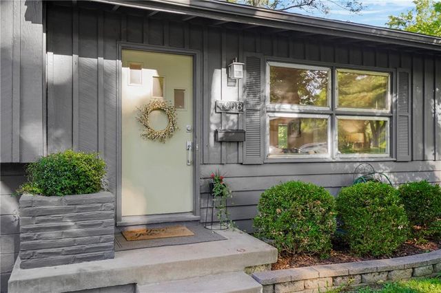 7908 Falmouth Street, Prairie Village, KS 66208