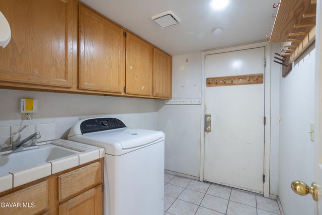 6055 Lisbon Court, Palmdale, CA 93552