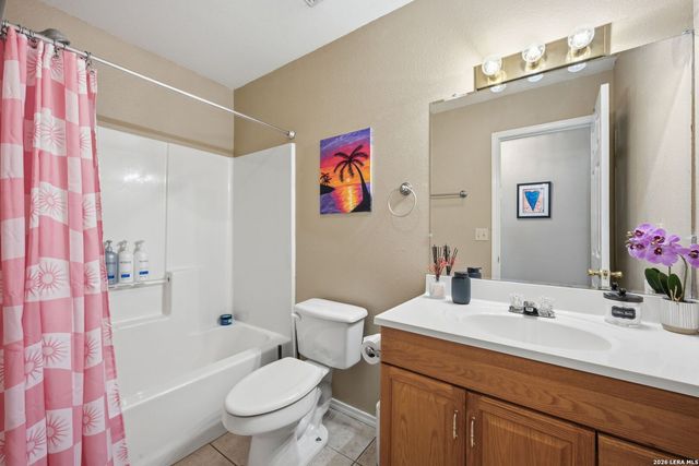 121 S Plant Ave Apt 302, Boerne, TX 78006