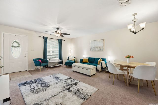 121 S Plant Ave Apt 302, Boerne, TX 78006