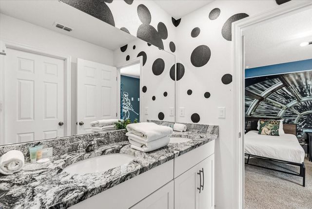 2009 TROPICAL PALMS CIRCLE, Kissimmee, FL 34747