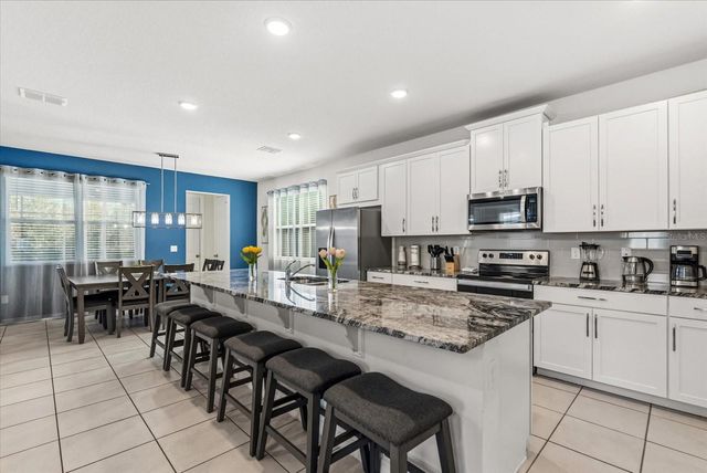 2009 TROPICAL PALMS CIRCLE, Kissimmee, FL 34747