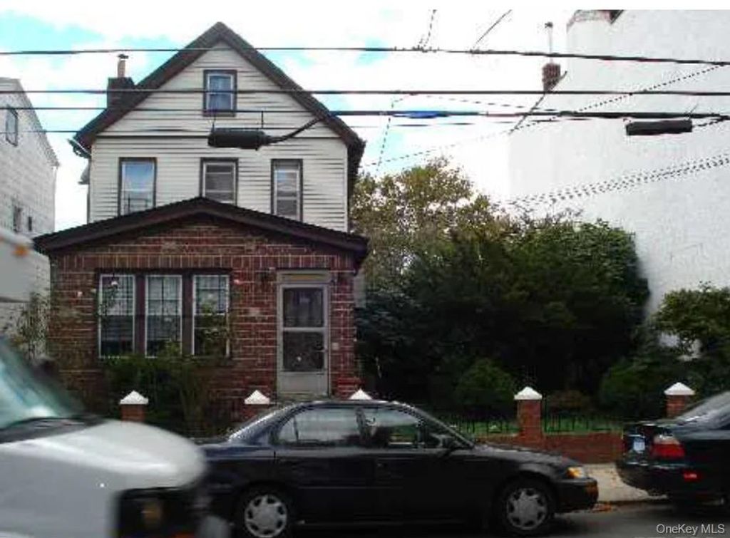 37-54 99th Street, Corona, NY 11368