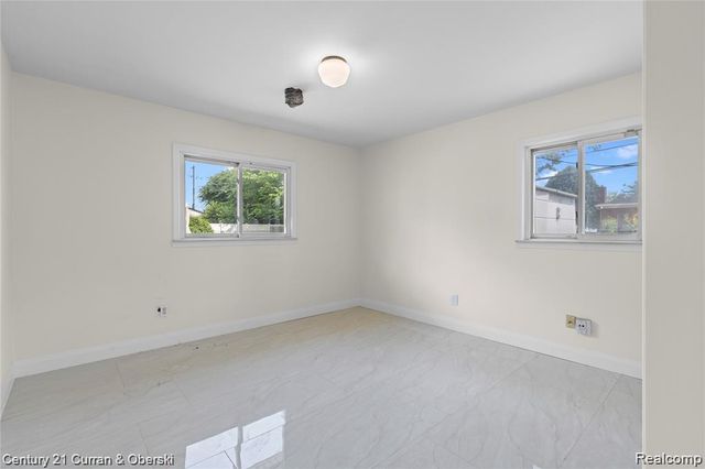 25427 Elon Drive, Dearborn Heights, MI 48127