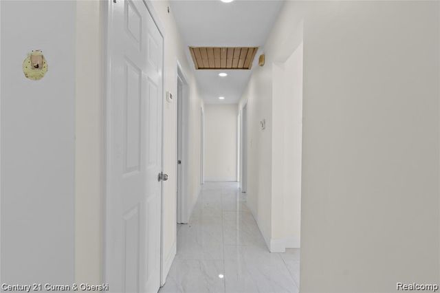 25427 Elon Drive, Dearborn Heights, MI 48127