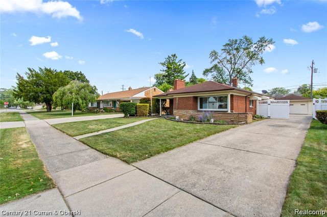 25427 Elon Drive, Dearborn Heights, MI 48127