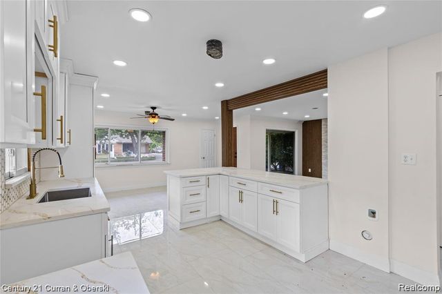 25427 Elon Drive, Dearborn Heights, MI 48127