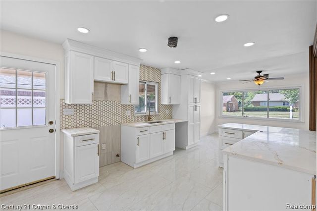 25427 Elon Drive, Dearborn Heights, MI 48127