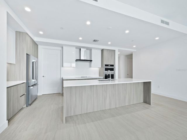 301 QUAY COMMONS 1003, Sarasota, FL 34236