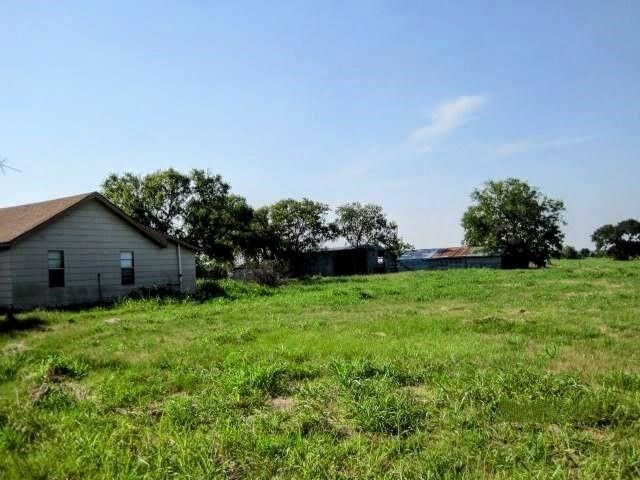 1718 Johnny Watson Road, Whitesboro, TX 76273
