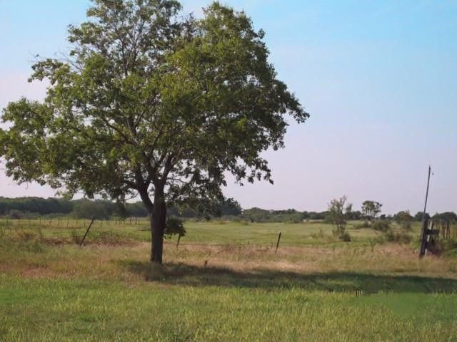 1718 Johnny Watson Road, Whitesboro, TX 76273