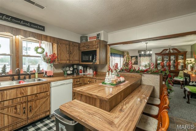 927 N 2nd Street, Piedmont, MO 63957