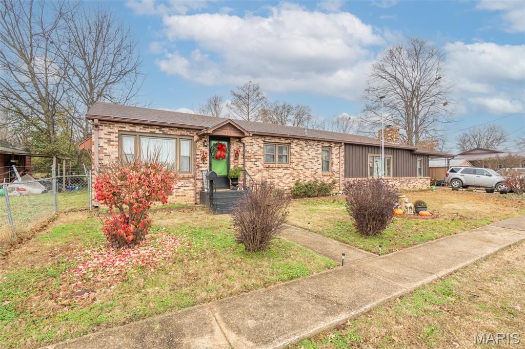 927 N 2nd Street, Piedmont, MO 63957