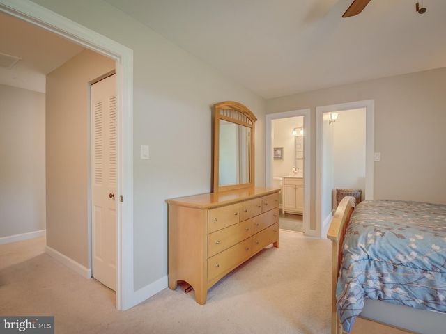 3039 WHITE BIRCH CT, Fairfax, VA 22031