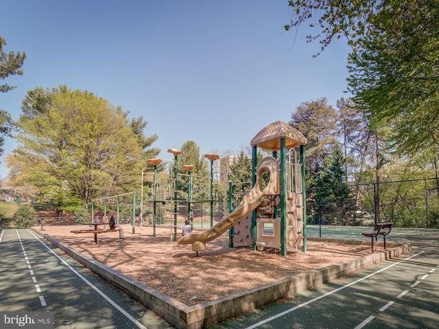 3039 WHITE BIRCH CT, Fairfax, VA 22031