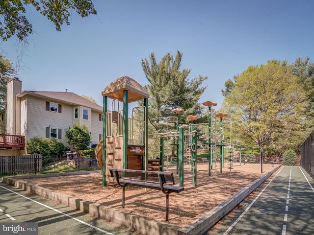 3039 WHITE BIRCH CT, Fairfax, VA 22031
