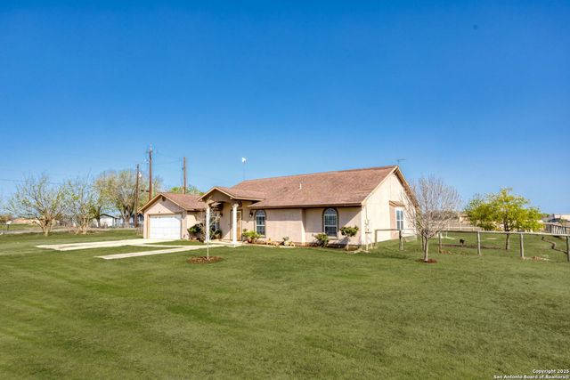 14419 Mangold Way, Atascosa, TX 78002