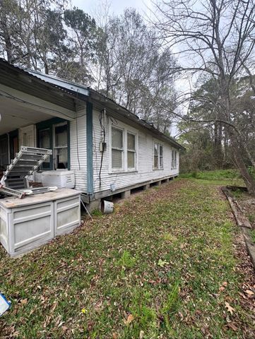 4321 596 County Road, Dayton, TX 77535