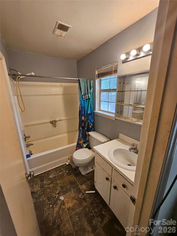 4731 Highlake Drive, Charlotte, NC 28215