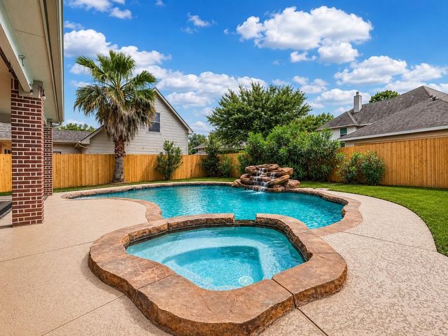 2602 Falcon Knoll Lane, Katy, TX 77494