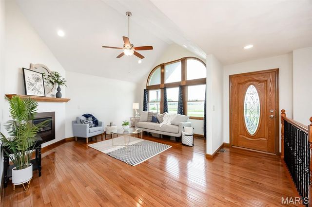 7045 Brickyard Road, Mascoutah, IL 62258