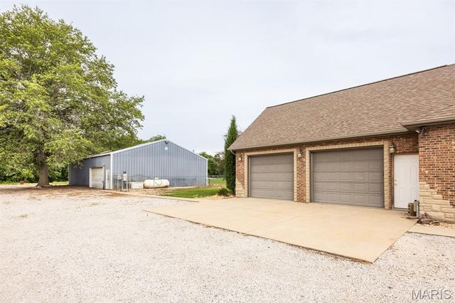 7045 Brickyard Road, Mascoutah, IL 62258