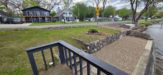11633 Marsh Road, Shelbyville, MI 49344
