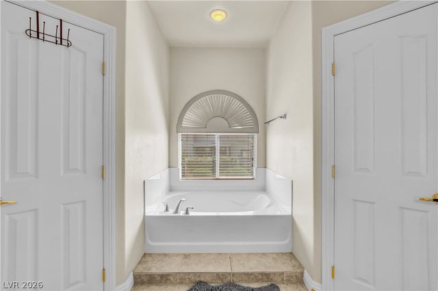 1106 Luna Eclipse Lane 2, Henderson, NV 89002