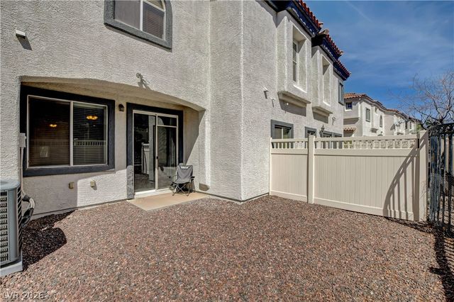 1106 Luna Eclipse Lane 2, Henderson, NV 89002