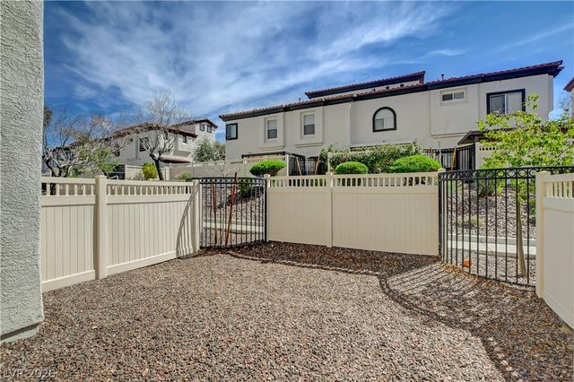 1106 Luna Eclipse Lane 2, Henderson, NV 89002