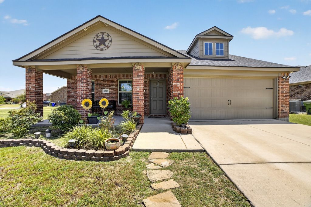 2710 Old Farm Drive, Seagoville, TX 75159