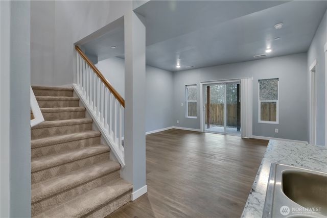 7813 E 208th Avenue, Bonney Lake, WA 98391