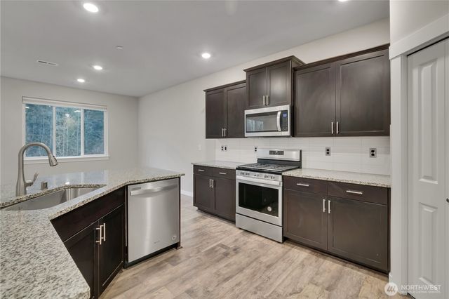 7813 E 208th Avenue, Bonney Lake, WA 98391