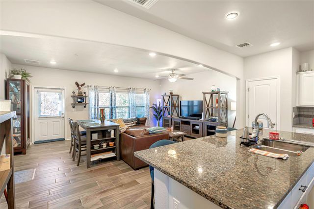 217 Birch Oak LN, Georgetown, TX 78628