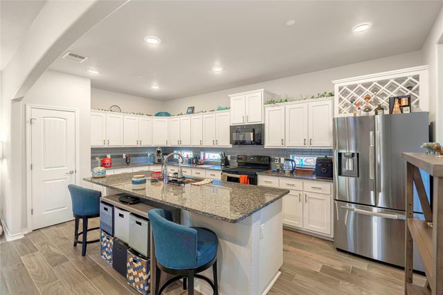 217 Birch Oak LN, Georgetown, TX 78628