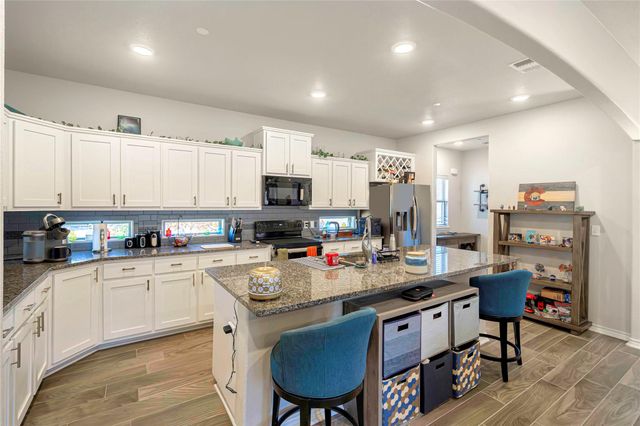 217 Birch Oak LN, Georgetown, TX 78628