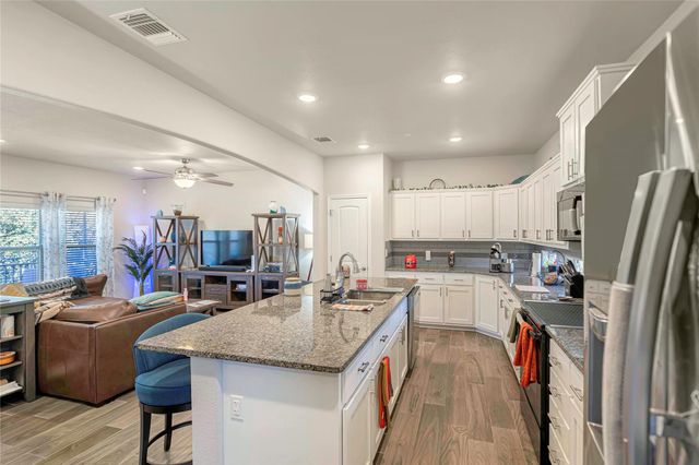 217 Birch Oak LN, Georgetown, TX 78628