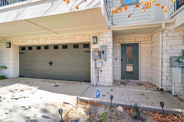 217 Birch Oak LN, Georgetown, TX 78628