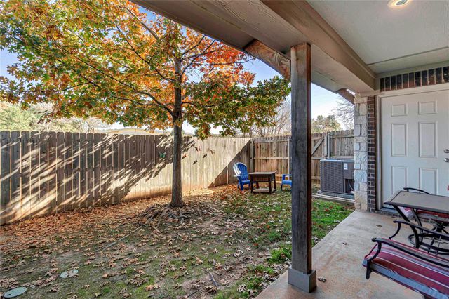217 Birch Oak LN, Georgetown, TX 78628