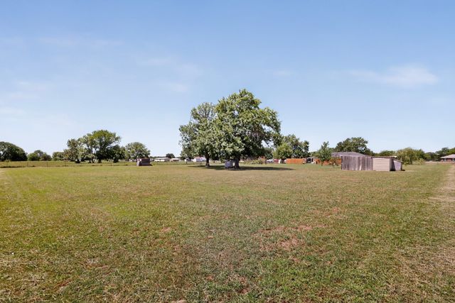 3671 Sundown Road, Greenville, TX 75402