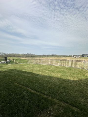 7520 Sutcliff Drive, College Grove, TN 37046