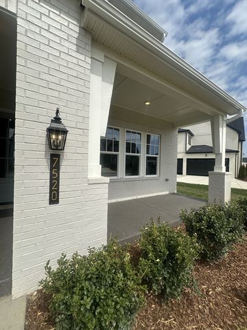 7520 Sutcliff Drive, College Grove, TN 37046