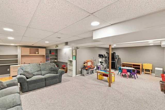 36724 Nantucket Court, Clinton Twp, MI 48035