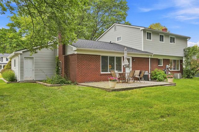 36724 Nantucket Court, Clinton Twp, MI 48035