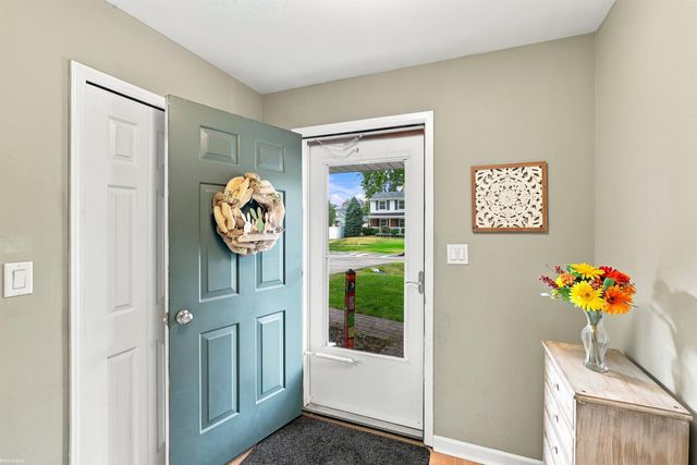36724 Nantucket Court, Clinton Twp, MI 48035