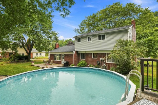 36724 Nantucket Court, Clinton Twp, MI 48035