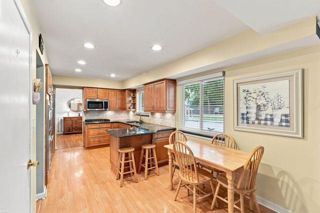 36724 Nantucket Court, Clinton Twp, MI 48035
