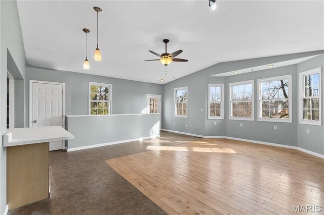 600 E Center Street, Troy, IL 62294