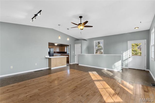 600 E Center Street, Troy, IL 62294